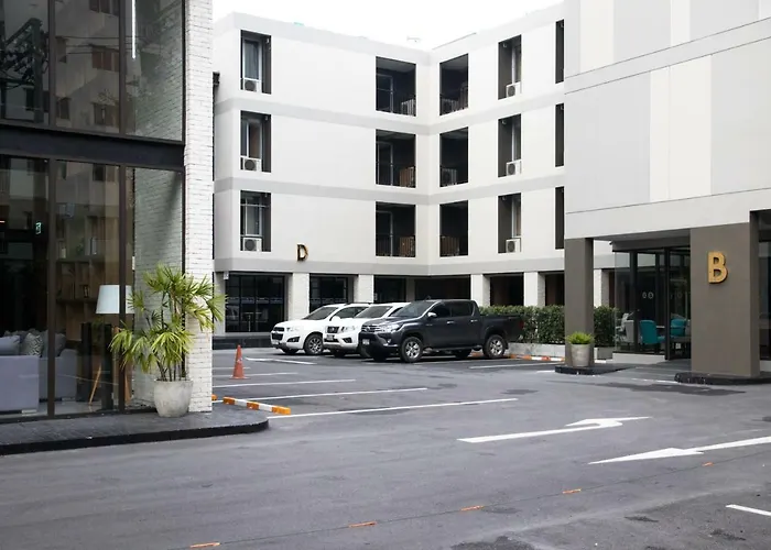 B Stay Hotel - SHA Plus Certified