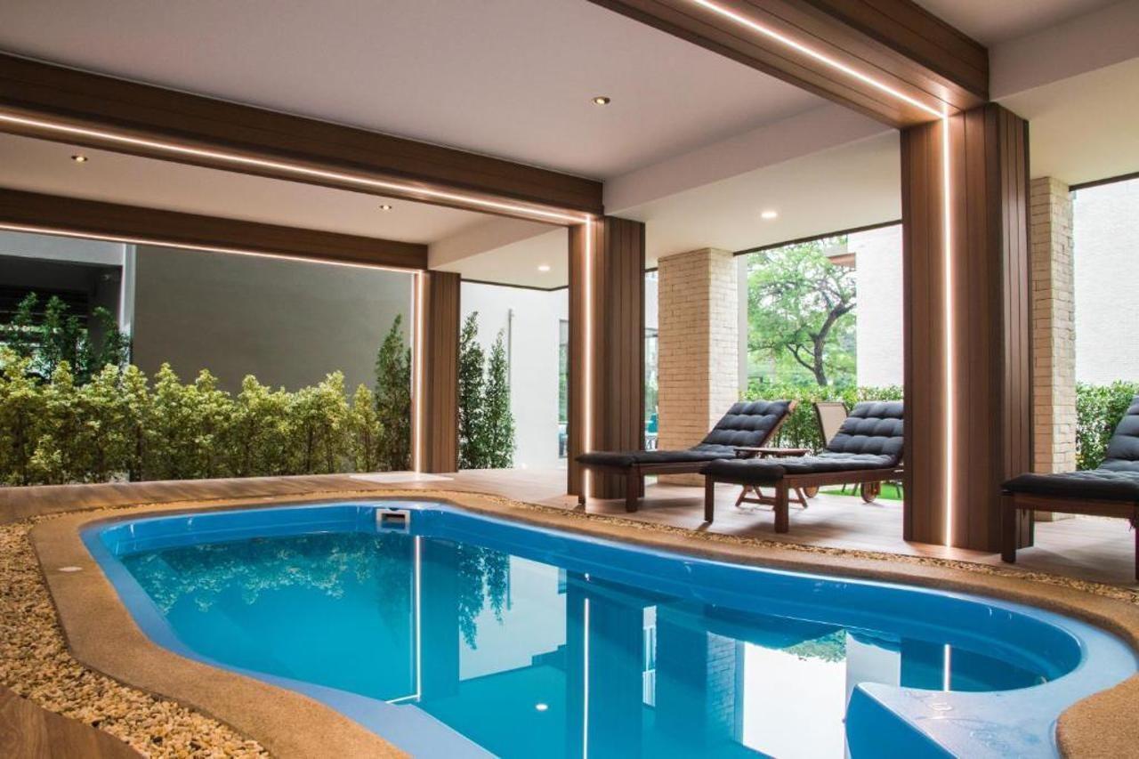 B - Sha Certified Hotel