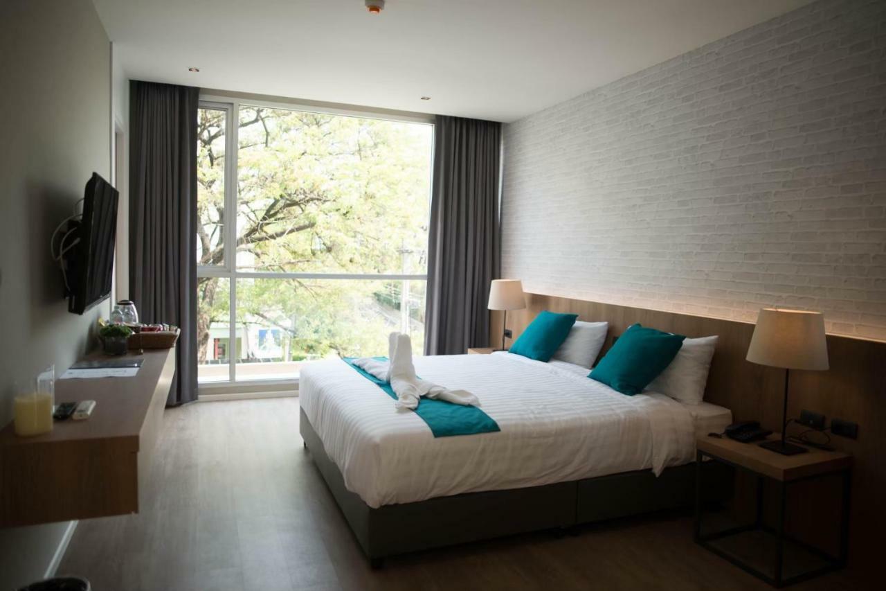 B - Sha Certified Hotel 4*